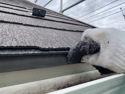 佐倉市T様邸の屋根塗装-ケレン