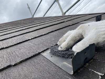 佐倉市T様邸の屋根塗装-ケレン